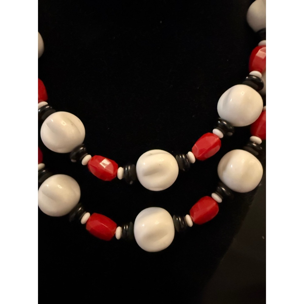 Monet Beaded Necklace Red White Black Large Orb Beads Gold Tone Clasp 32 Inch